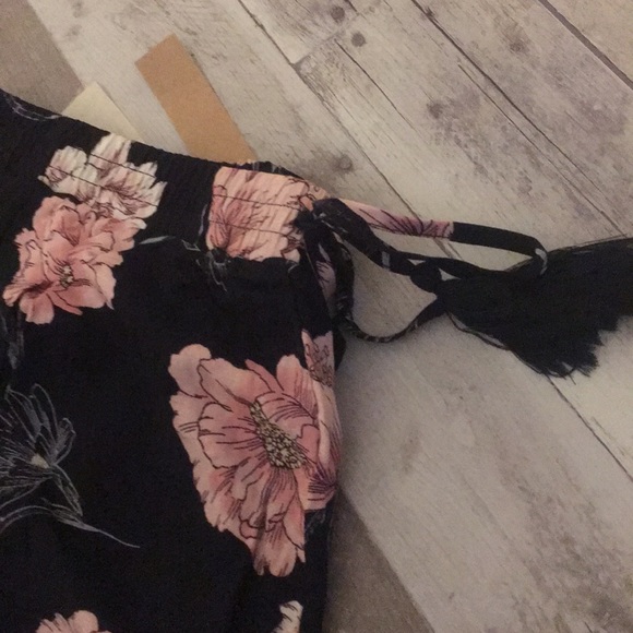 Floral shorts with fringe detail - Picture 7 of 7